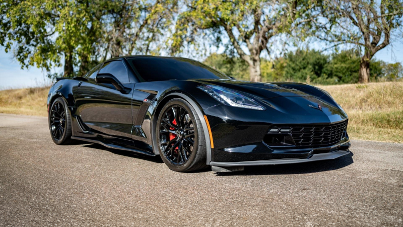 File:2015 Chevrolet Corvette Z06.png